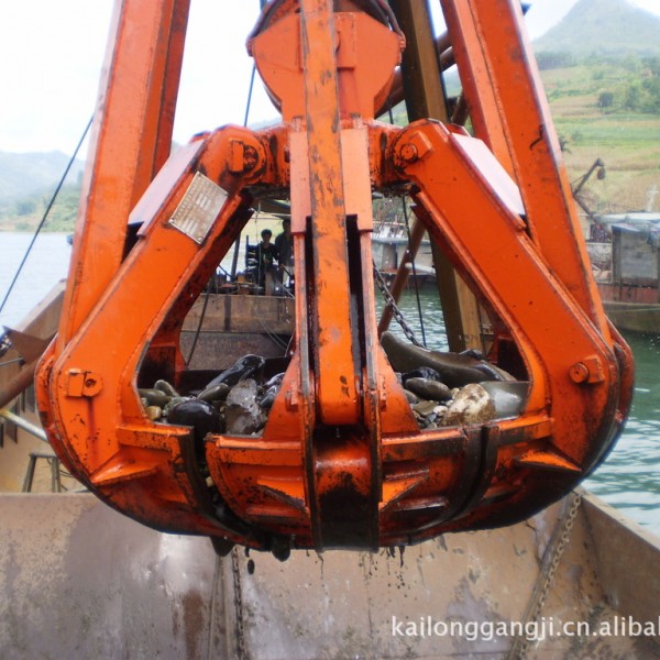 ���K����÷��ץ�����ؙC  crane of four rope and six petal plum fiower